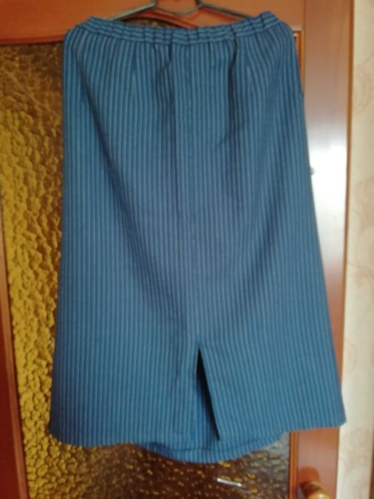 Юбка демисезонная, синяя в полоску, 58-60 размер