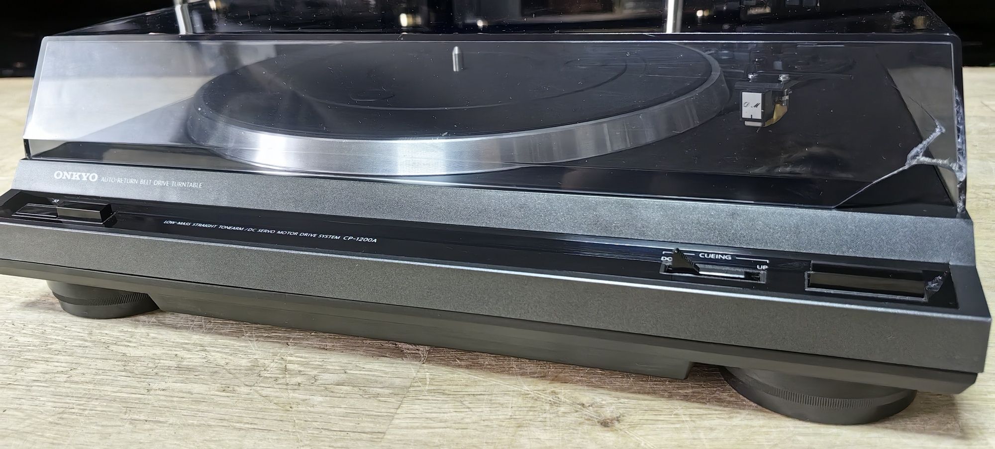 Вініловий програвач Onkyo CP-1200A