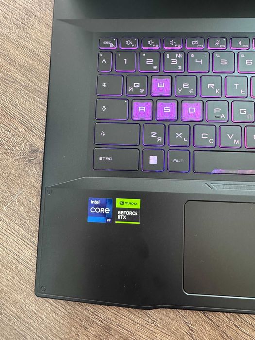 Продам! Ноутбук MSI Katana 17 B13VGK-671 (i9-13900H / RTX 4070)