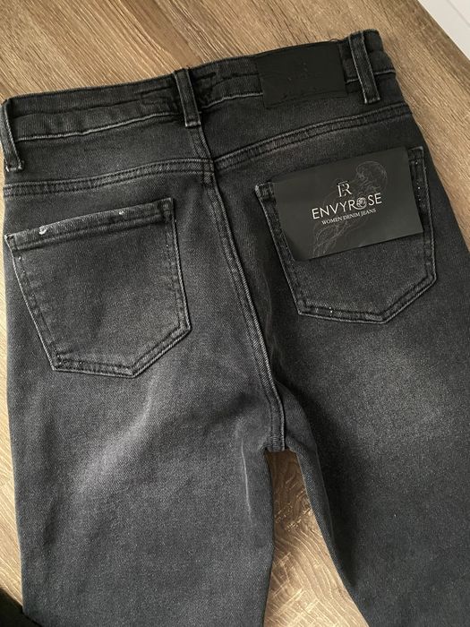 Стильнячі, жіночі джинси кльош