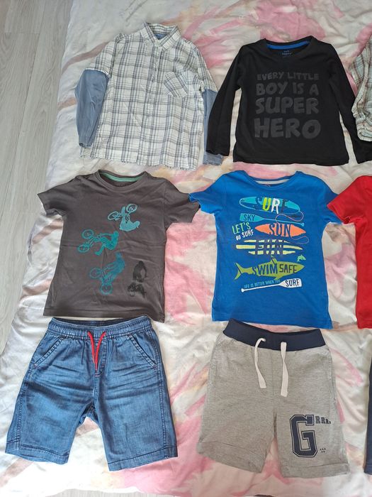 Paka ubrań dla chłopczyka w rozmiarze 110-116