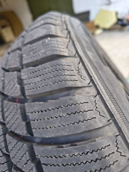 Koła zimowe opony felgi stalowe SUV 215/70R16 100H Zeetex WQ1000