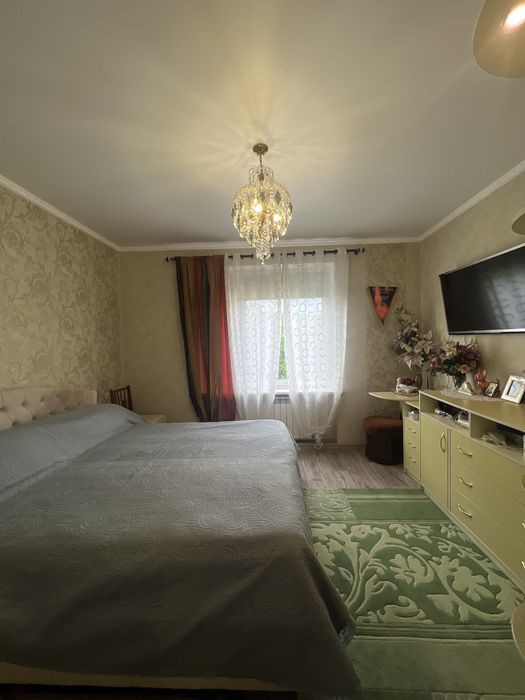 Продам будинок 95 квартал ( Центр міста ) .