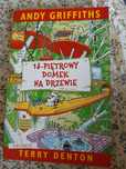 13-piętrowy domek na drzewie.