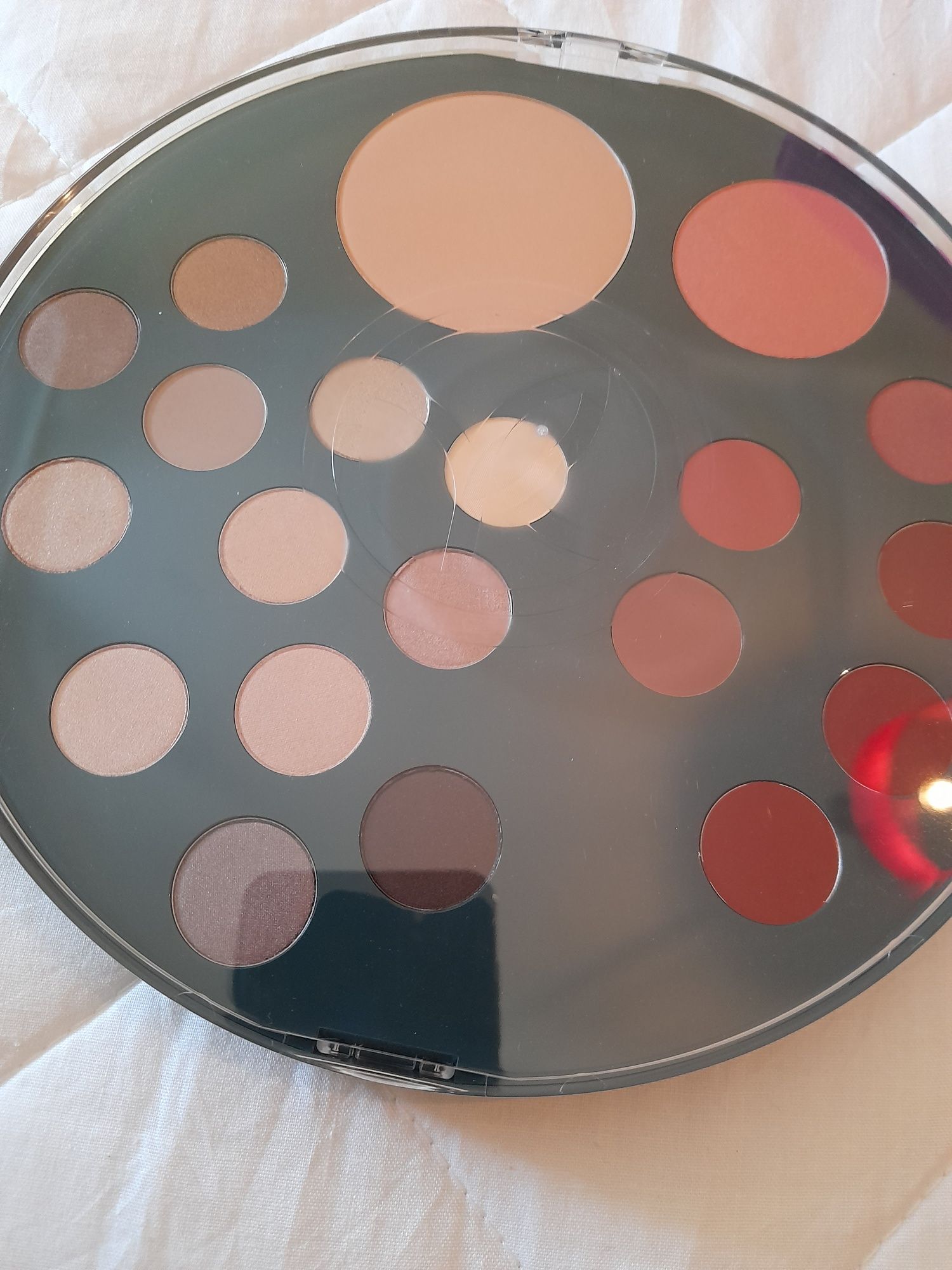 Palette nova para rosto, olhos e lábios