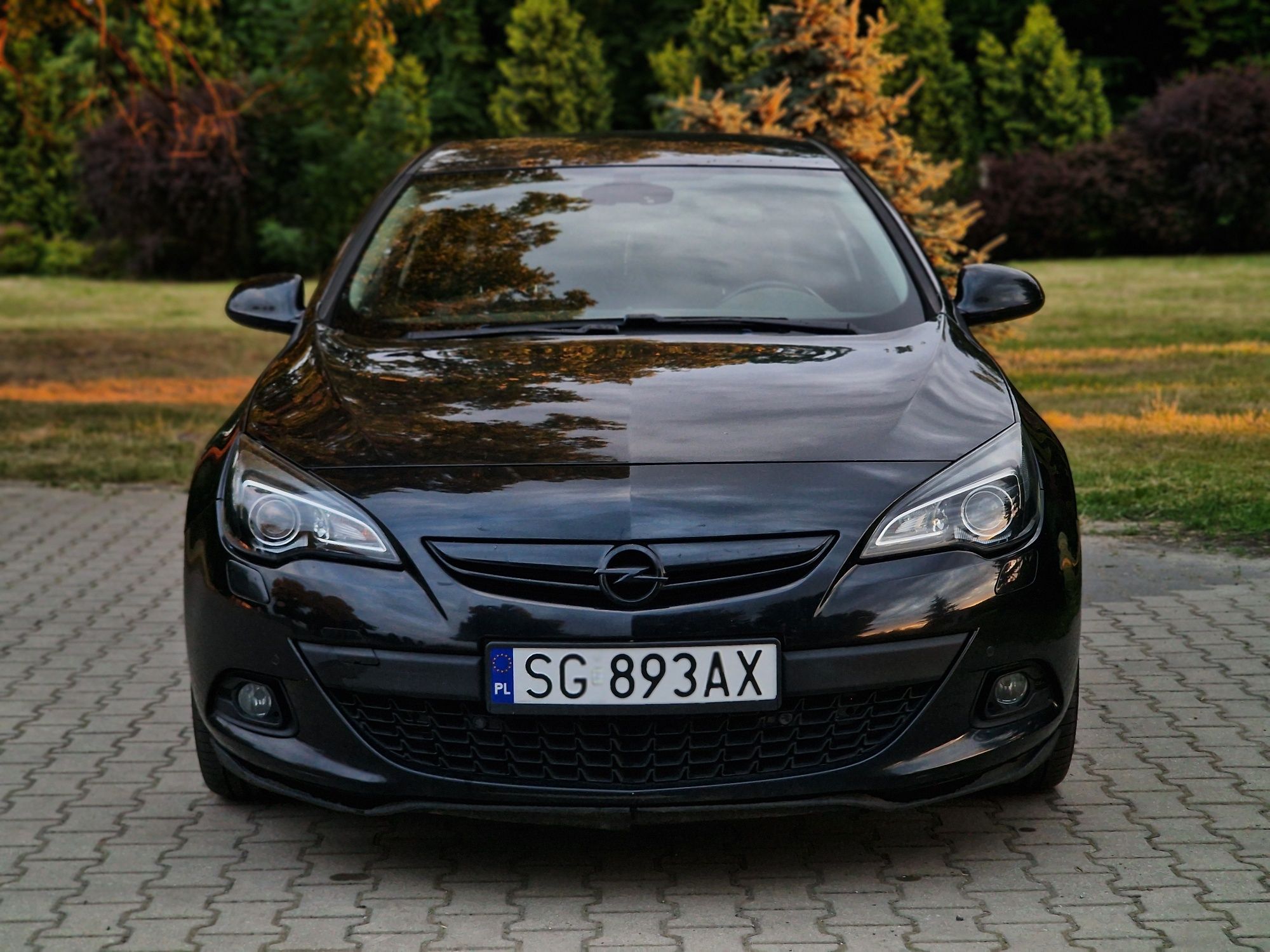 Opel Astra J GTC 2.0 CDTI