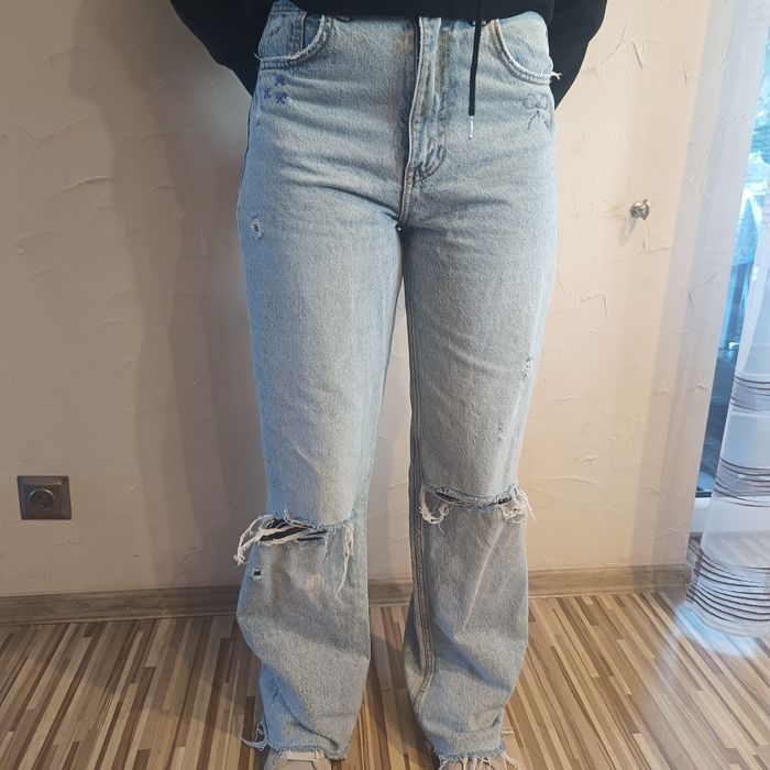 Jeansy Zara damskie 36 jasne z dziura przetarcia mi high waist