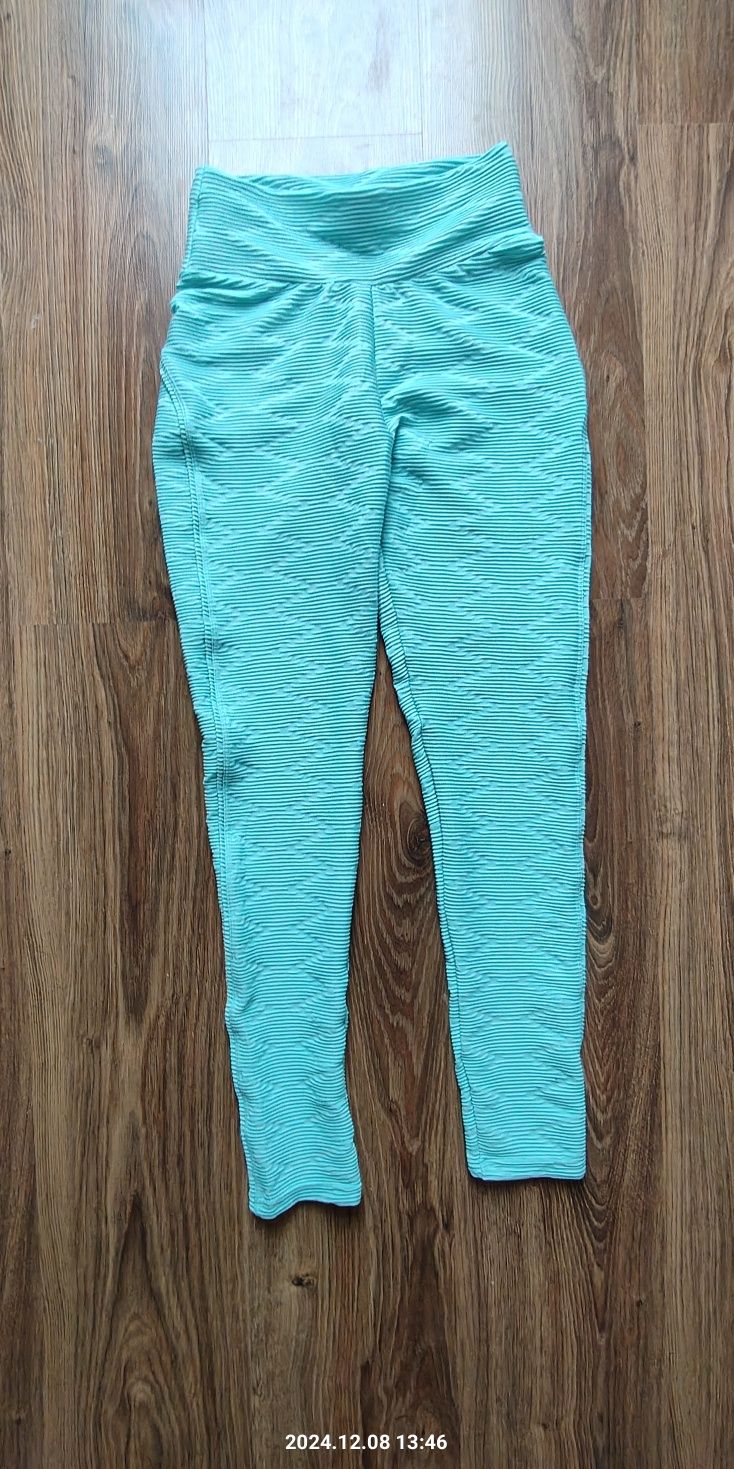 Legginsy push up podkreślające pośladki karbowane na siłownię M 38