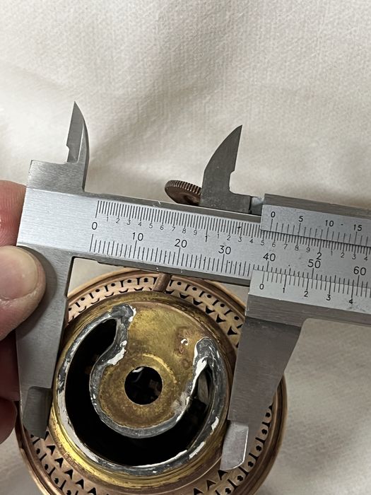 Palnik brener do lampy naftowej UNIS FRANCE PARIS mosiężny gwint 39 mm