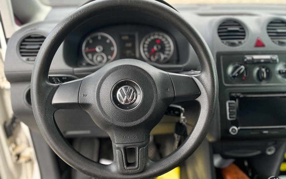 Volkswagen Caddy 2011