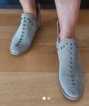 Botas beje de tacão largo