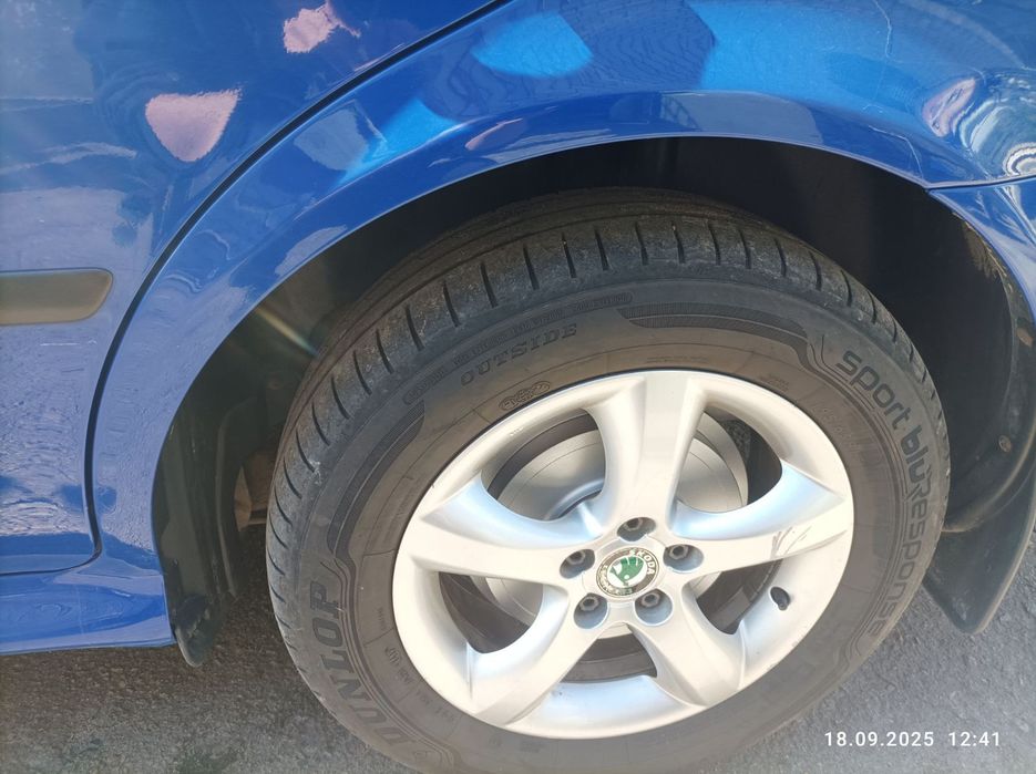Skoda Octavia Tour(FL) MPI MT 1,6 газ--бензин