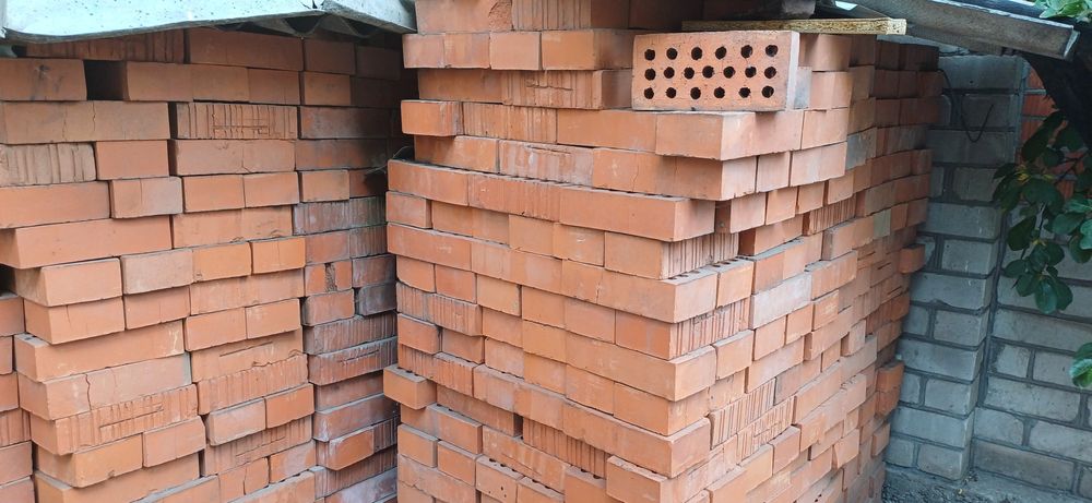 Продам кирпич новый, красный, строительный