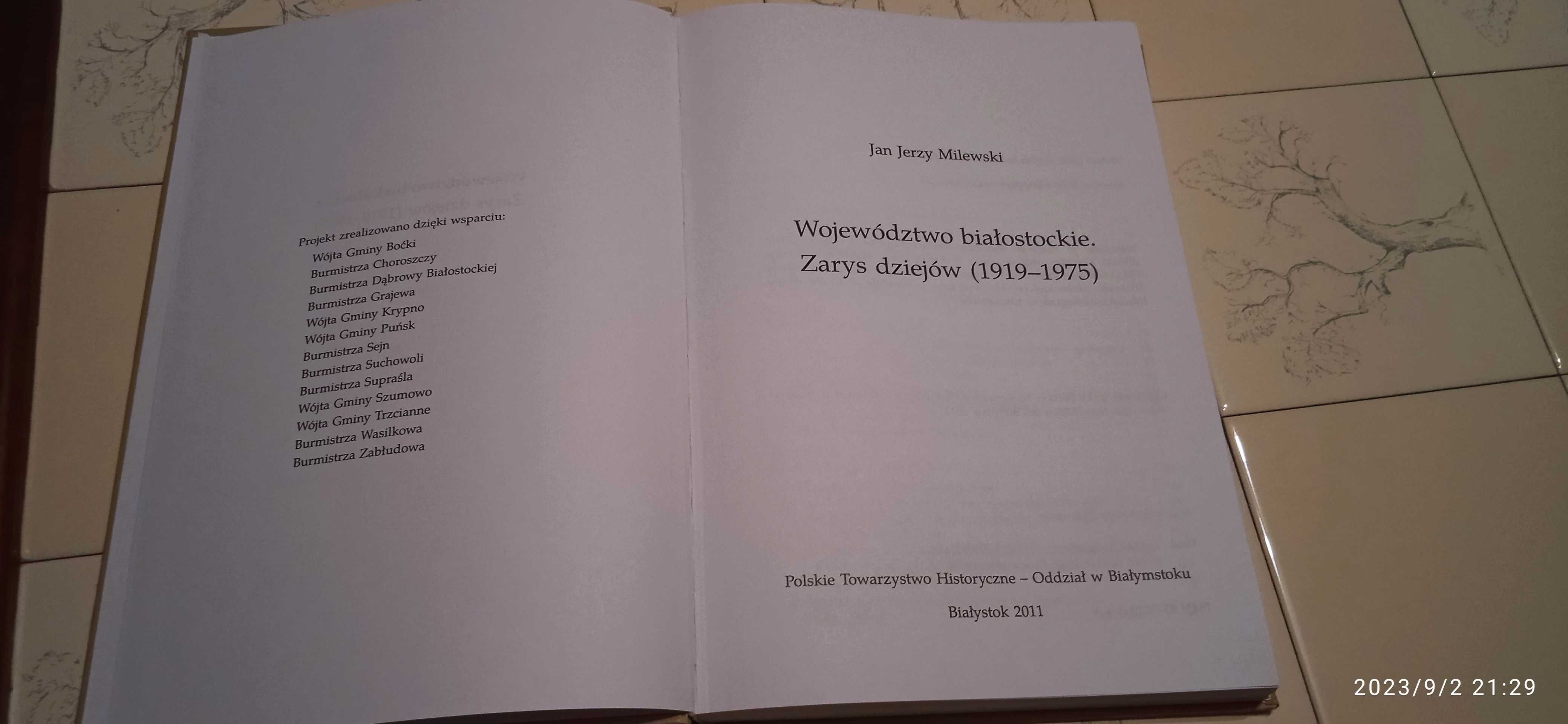 UNIKAT! Książka pt. ,,Województwo białostockie (1919-75)"