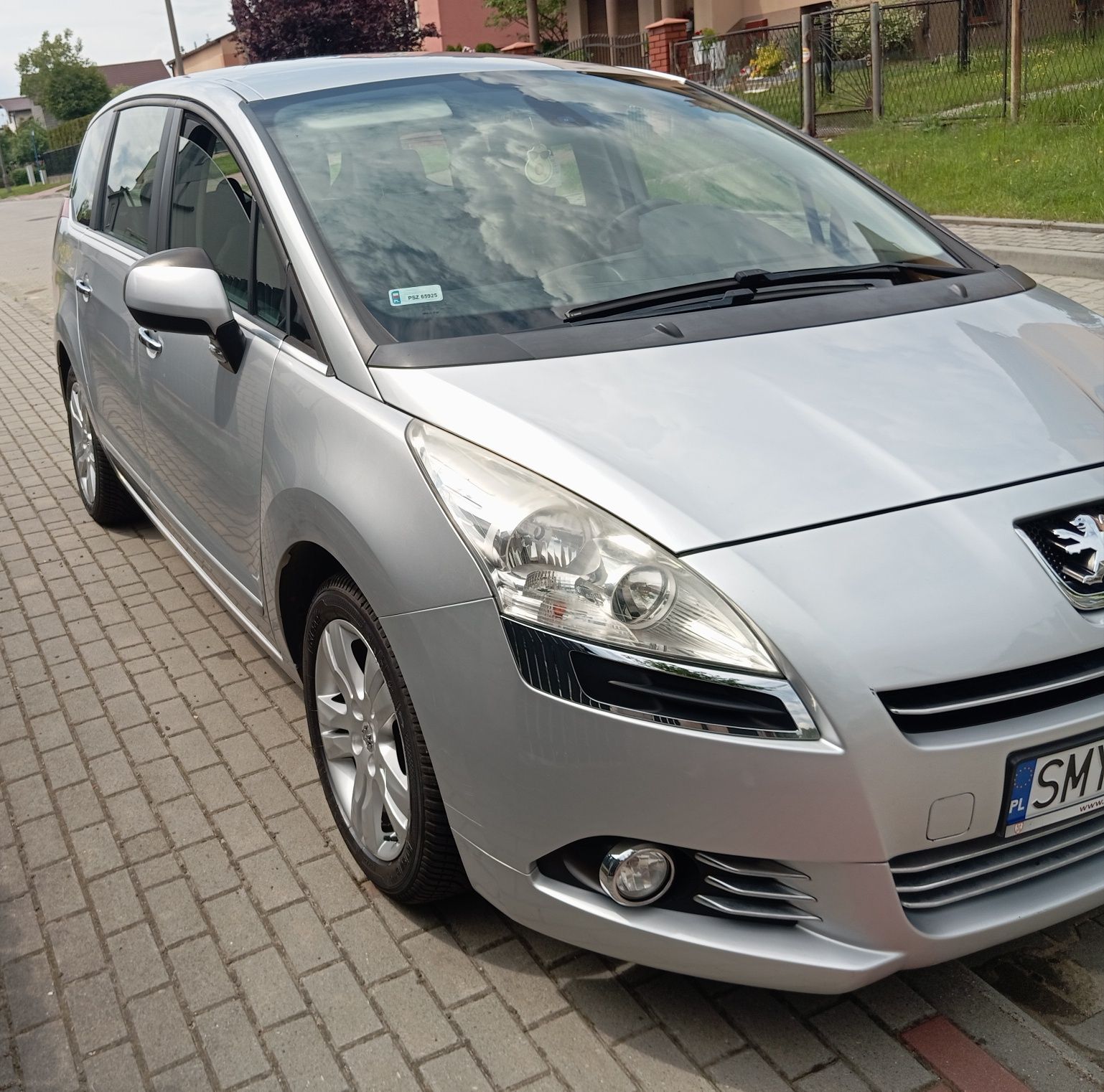 PEUGEOT 5008 1.6 HDI