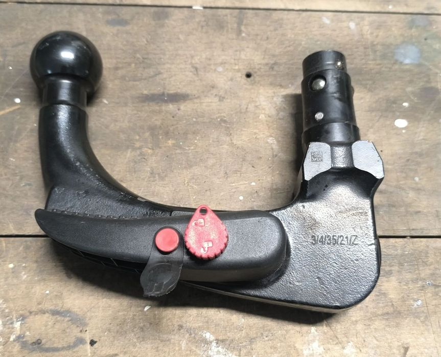 hak holowniczy kulka audi Q2 81A800495A