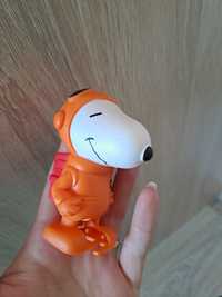 Snoopy zabawka McDonalds NASA moon walk fistaszki