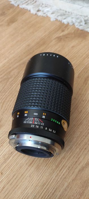 Sprzedam aparat lustrzanka analogowa OLYMPUS om10 + obiektyw f 200mm.