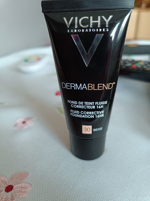 Sprzedam fluid firmy Vichy dermablend beige 30