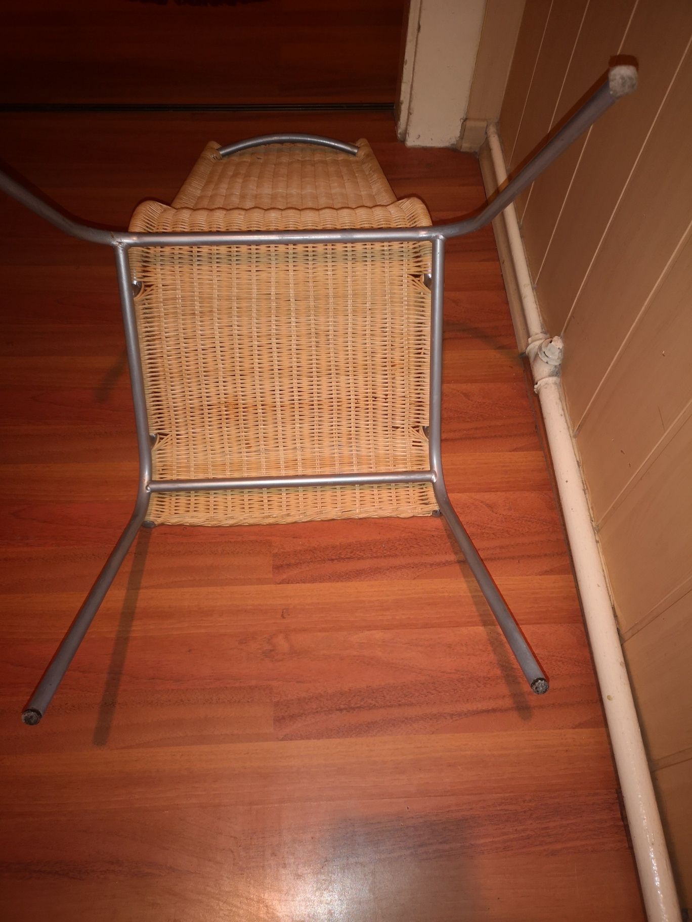 Krzesło  wiklinowe z wysokim oparciem