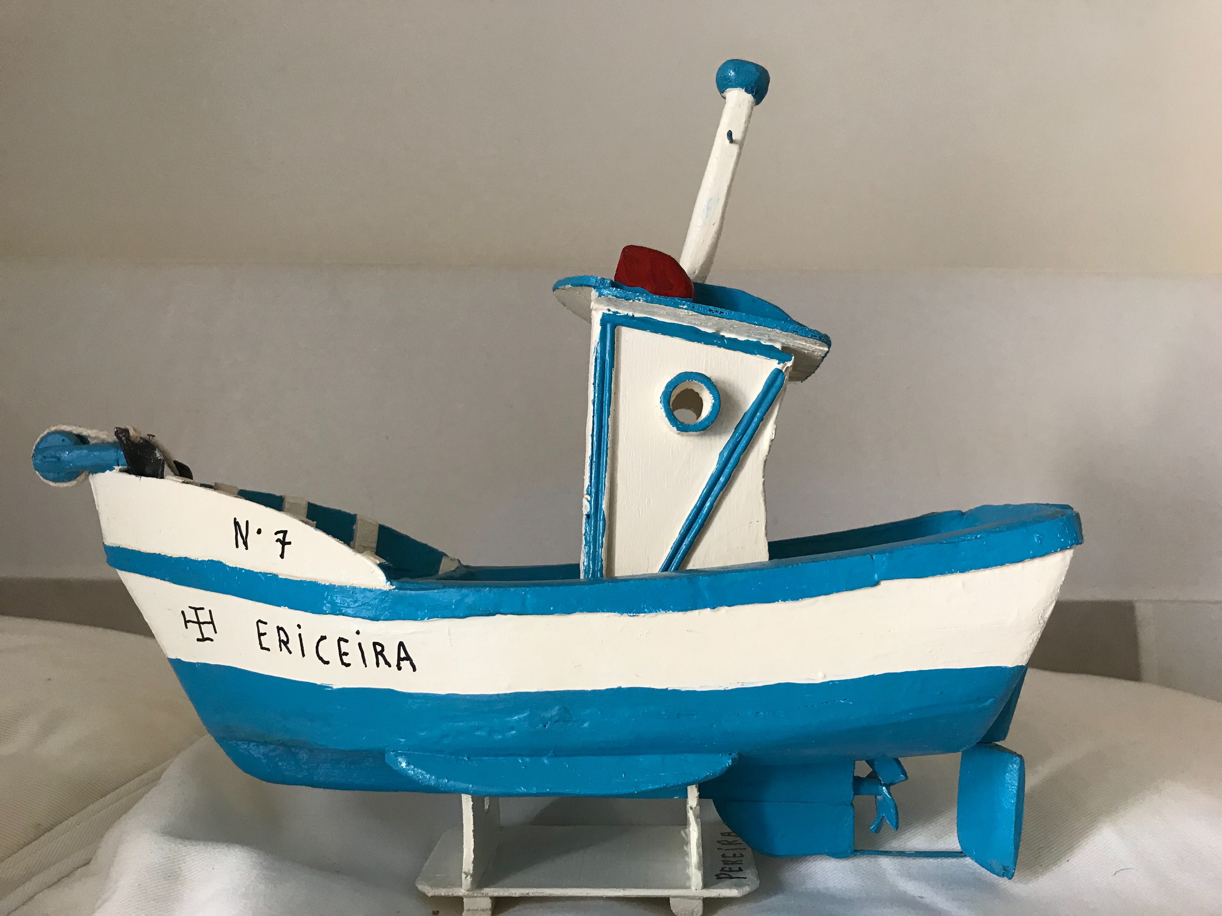 Barco de pesca vintage feito a mão - Ericeira