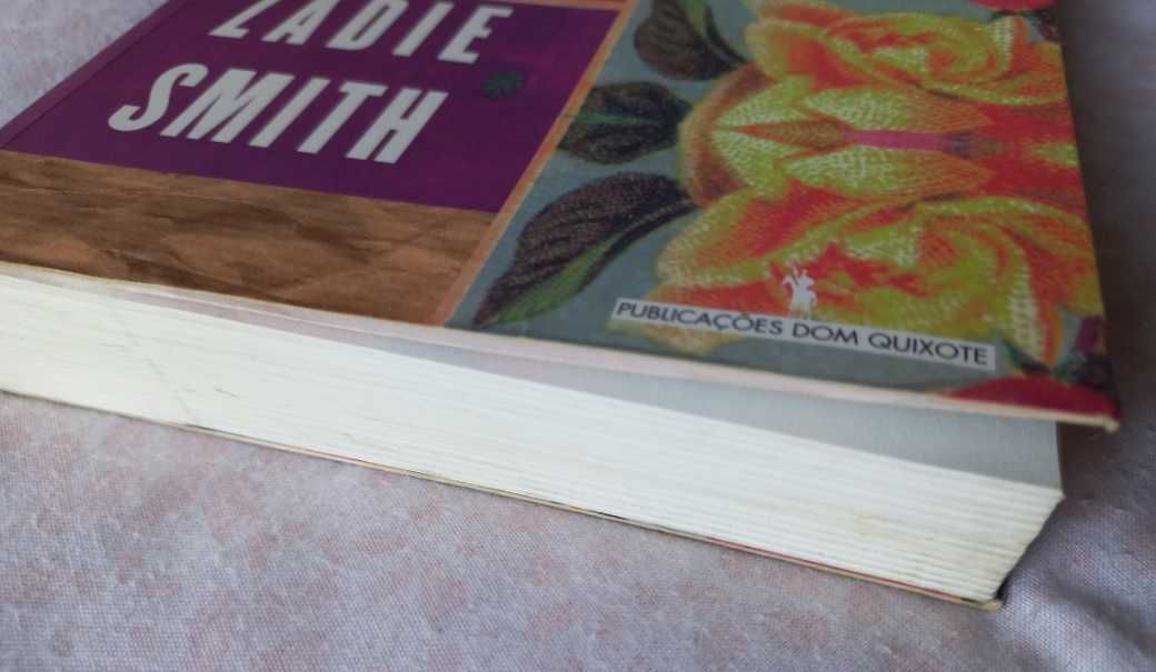 Dentes Brancos - Zadie Smith