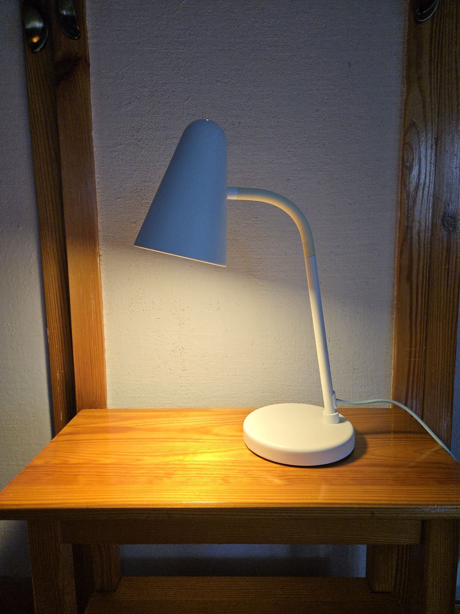 lampa biurkowa led dziecięca ikea fubbla biała