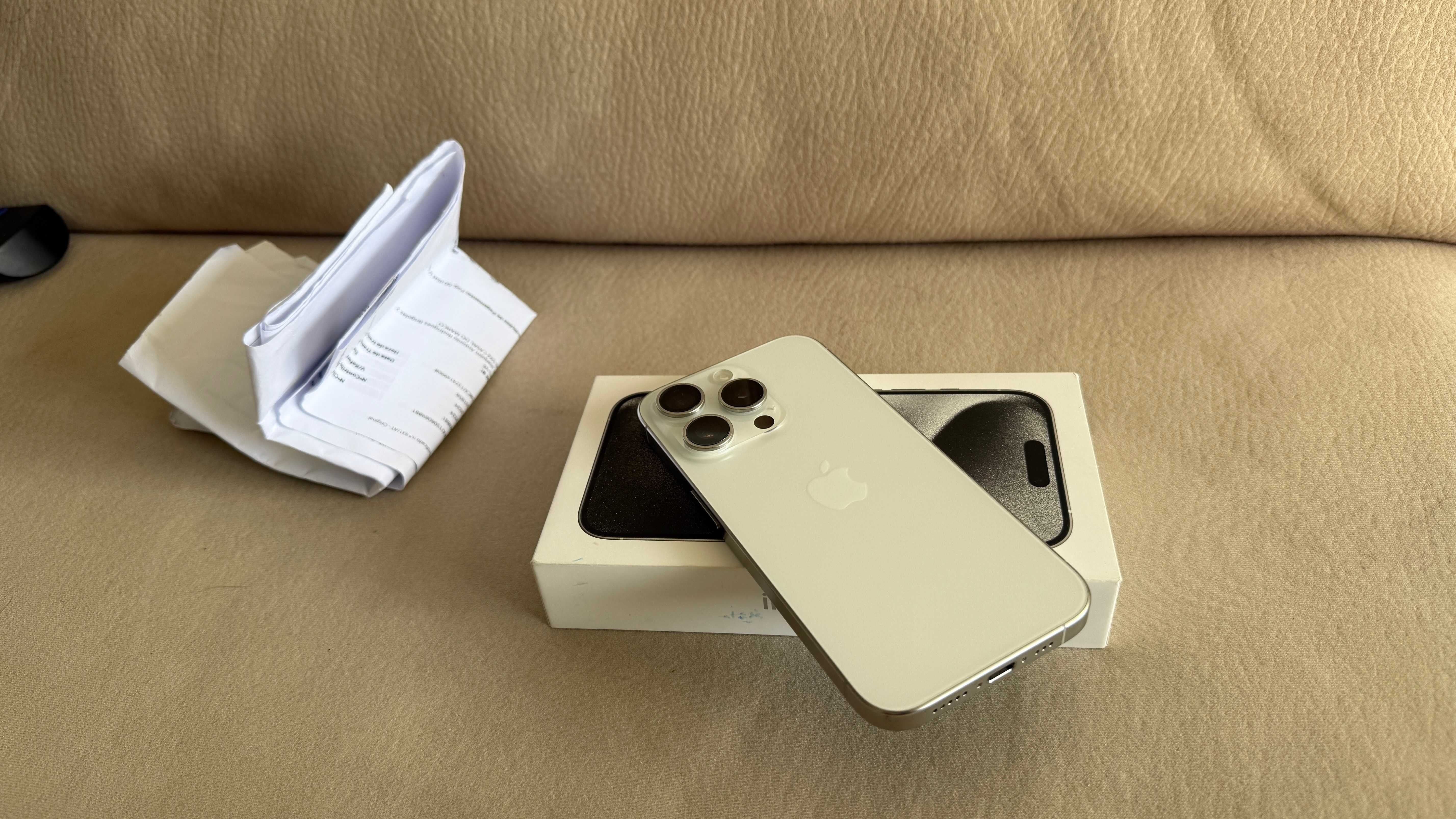 Vendo troco iPhone 15 Pro 128Gb Branco C/Fatura e Garantia Apple