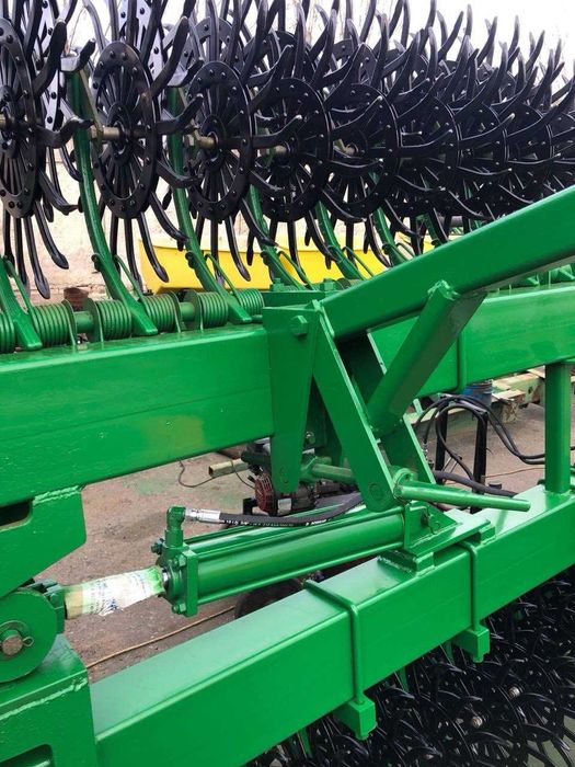 Борона ротаційна John Deere 400  9м.  Гідравлічна В НАЯВНОСТІ