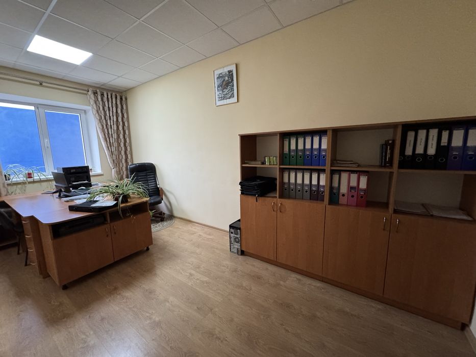 Здам офіс з ремонтом і меблями