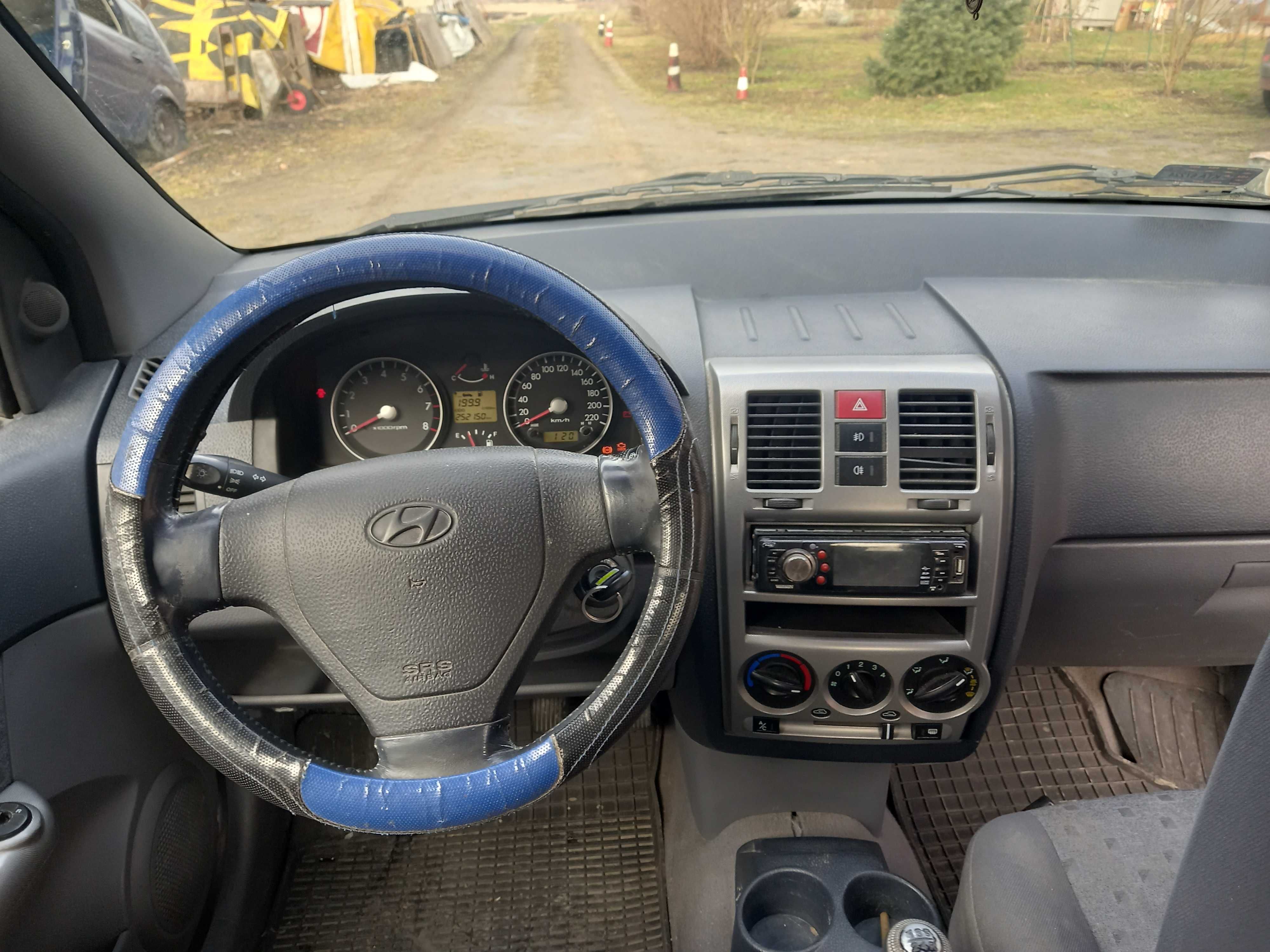 HYUNDAI Getz1.6 klima B+G  Corsa punto yaris picanto fiesta clio panda