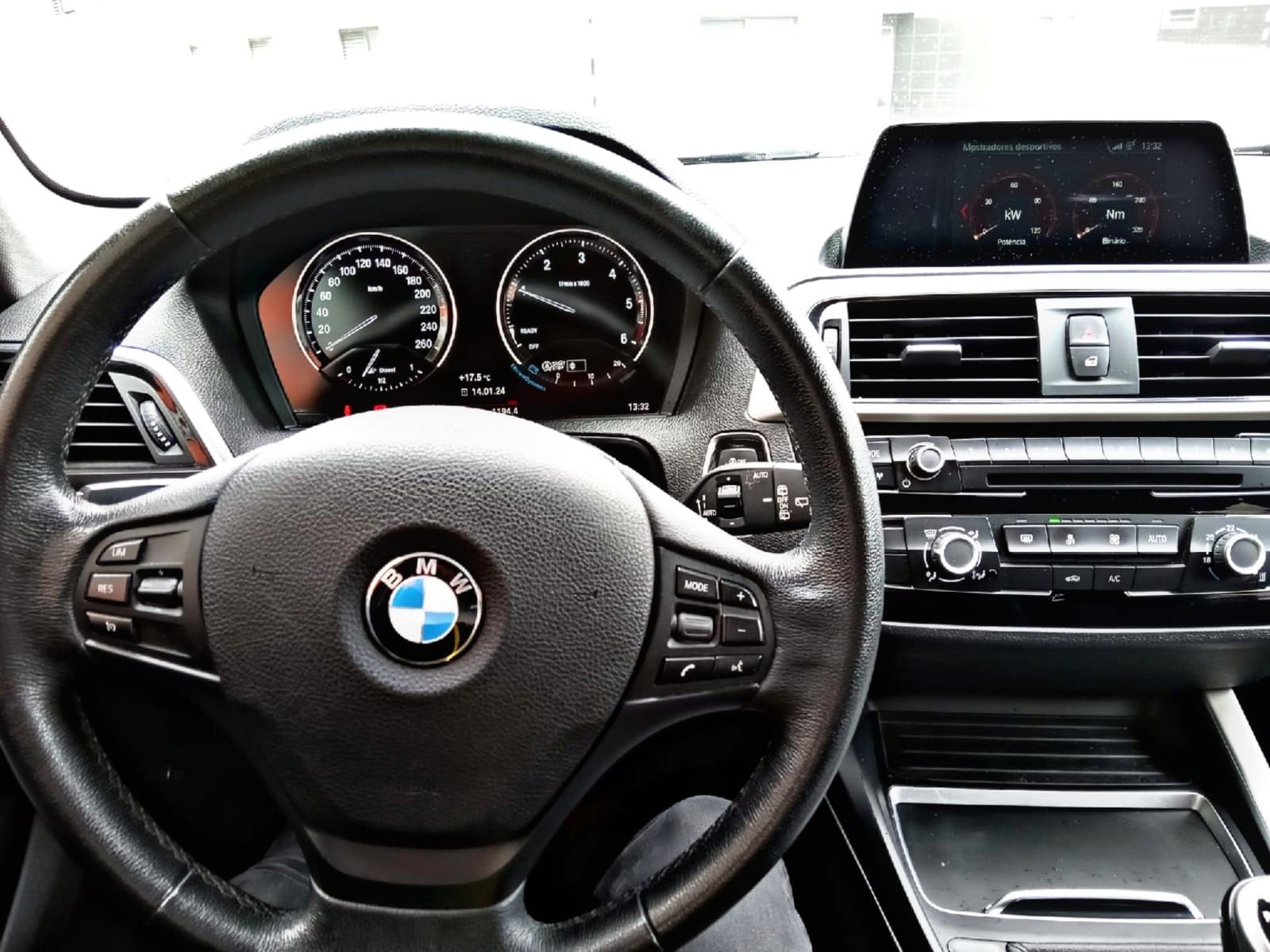 BMW 116d EfficientDynamics
173mil km
- Bluetooth
- Computador