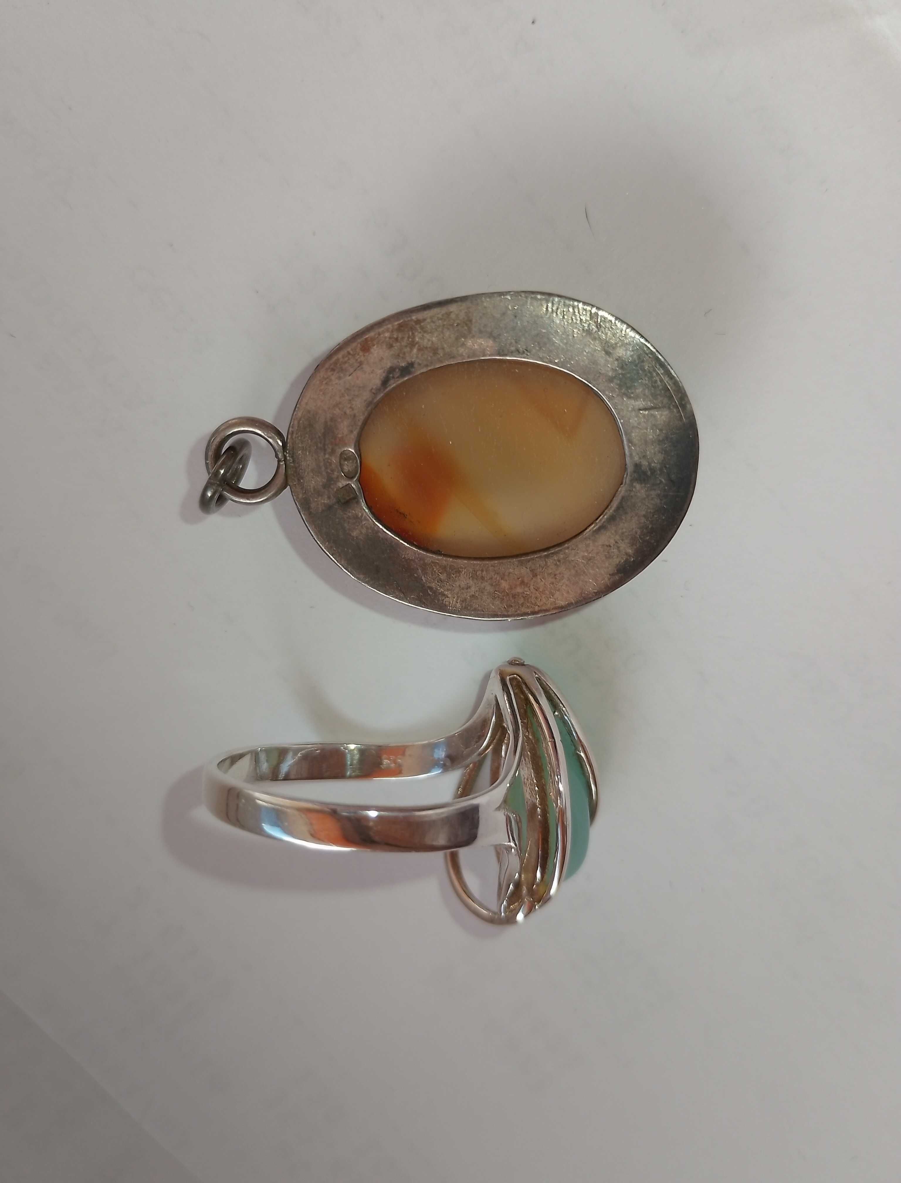 pierścionek srebrny chalcedon miętowy, srebro 925
