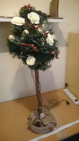 Drzewko świąteczne z bombkami kwiatkami oświetlenie 90cm