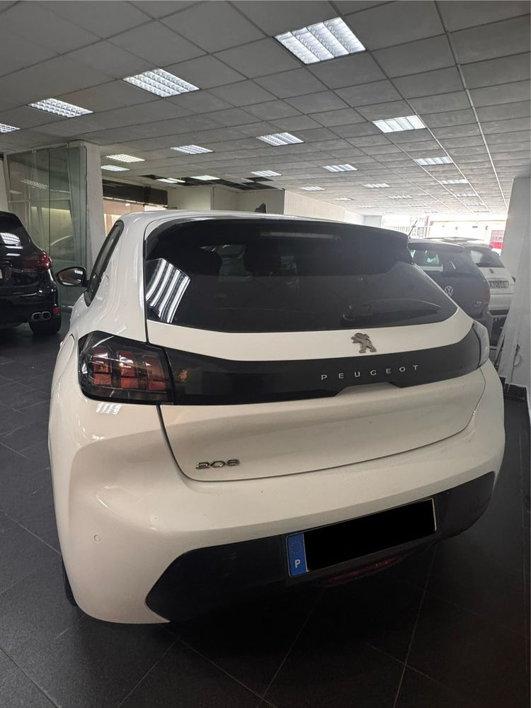 Peugeot 208 90 mil km 2022