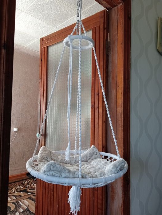 Підвісне ліжко для кота