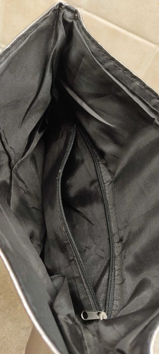 Клатчик цвет серебро