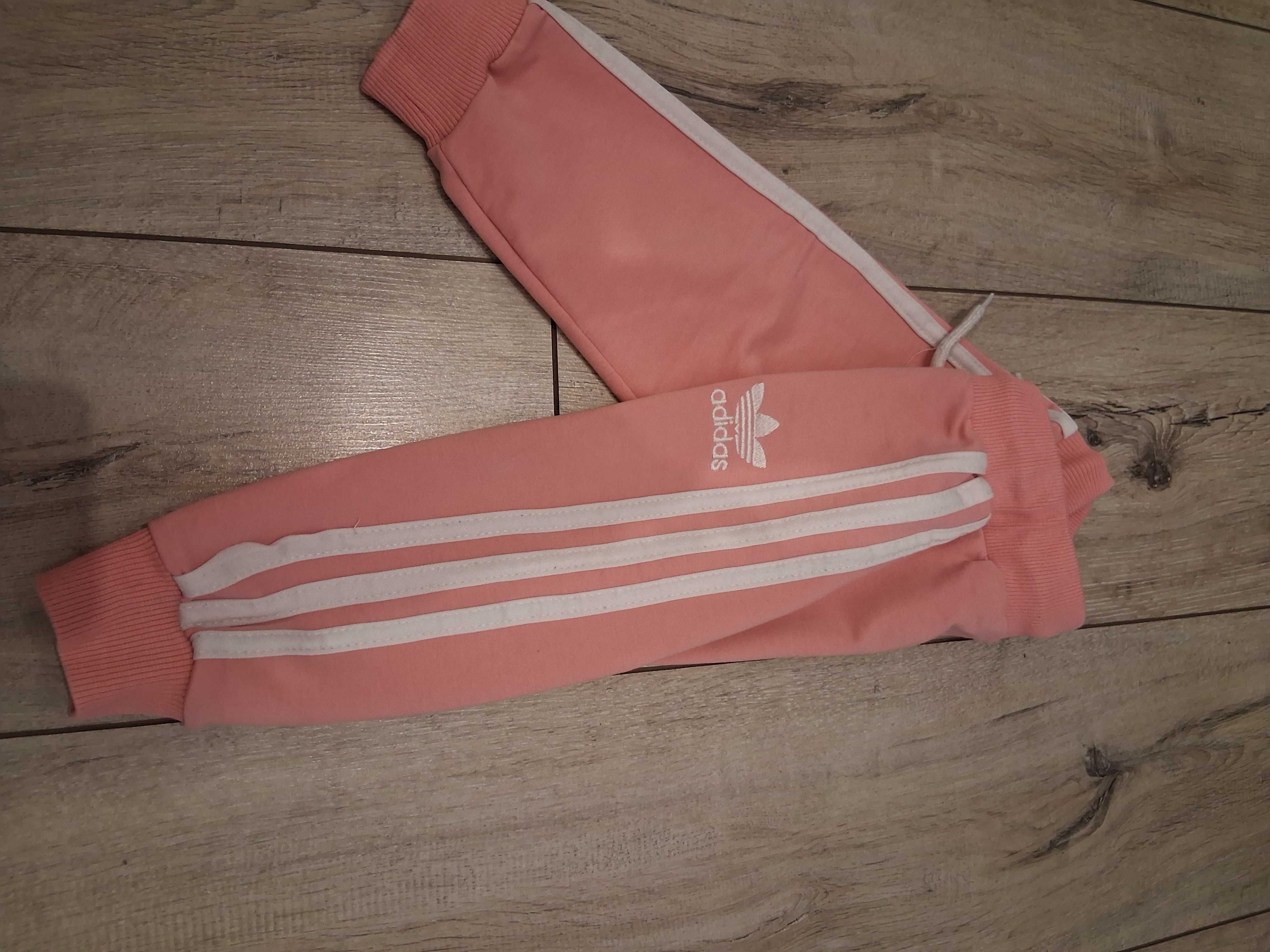 Dres adidas śliczny róż 86/92