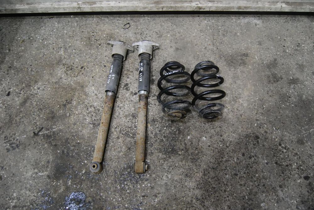 AMORTYZATORY TYŁ TYLNE AUDI A6 C5 KOMBI 1.9 TDI