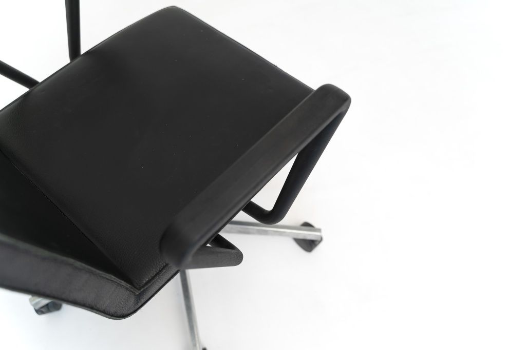 Cadeira Vitra 0.4 Studio chair by Maarten Van  Severen