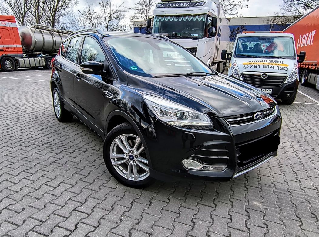 Ford Kuga Titanium, bogata wersja,bezwypadkowy,4*4,hak,serwisowany,