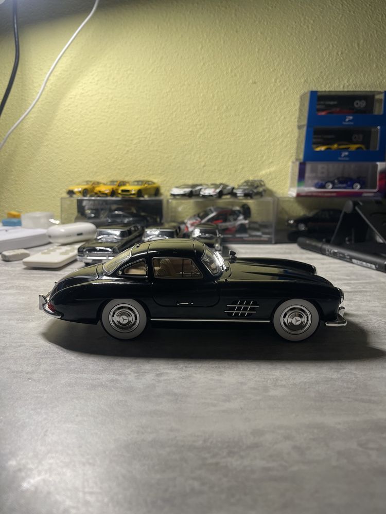 Продам модель Mersedes-Benz 300sl у масштабі 1/24