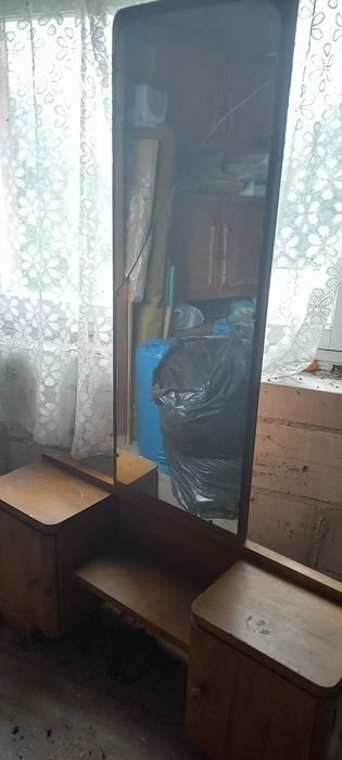 Toaletka z lustrem , szafka z lustrem PRL zabytek