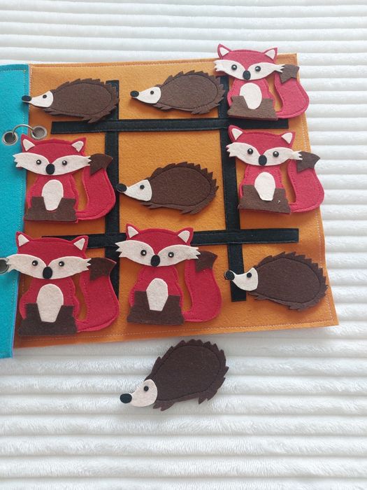 Livro com Jogo do galo