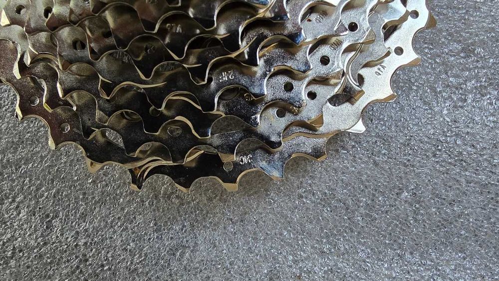 Нові 12 швидкісні шосейні касети Shimano Dura Ace\Ultegra\105