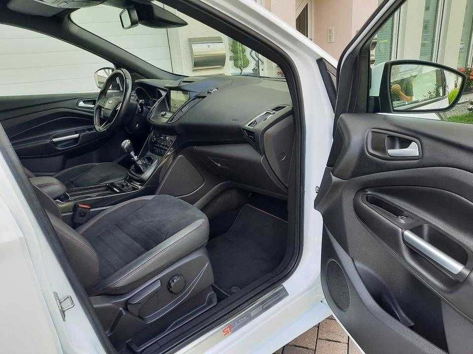 Ford Kuga Wersja ST-Line Full Full DISEL