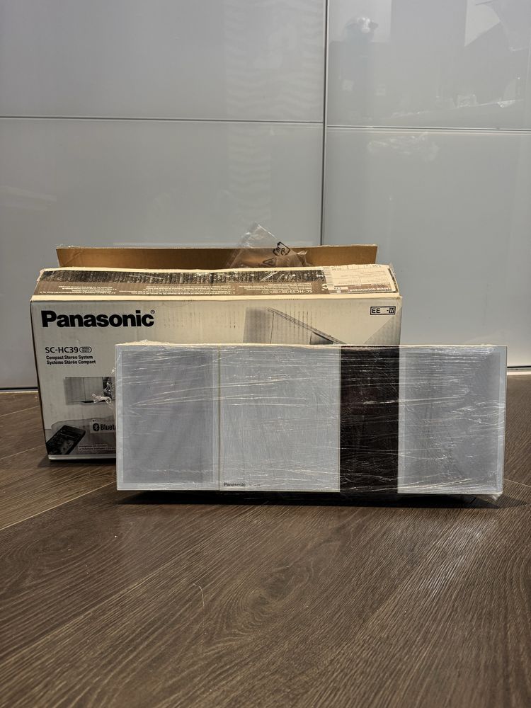 Чудовый Музичний  Bluetooth центр Panasonic SC-HC39