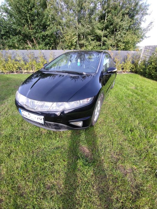 Sprzedam Hondę Civic VIII 1.4 83km
