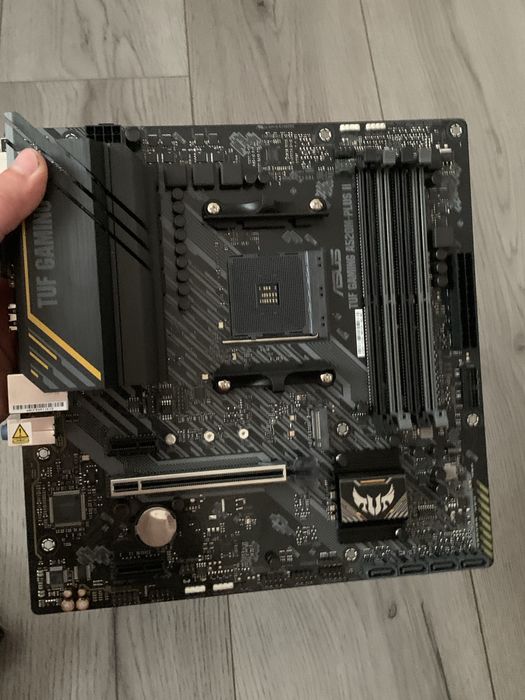 Продам материнську плату для ам4