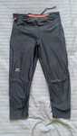 Czarne sportowe trekkingowe legginsy 3/4 Kalenji